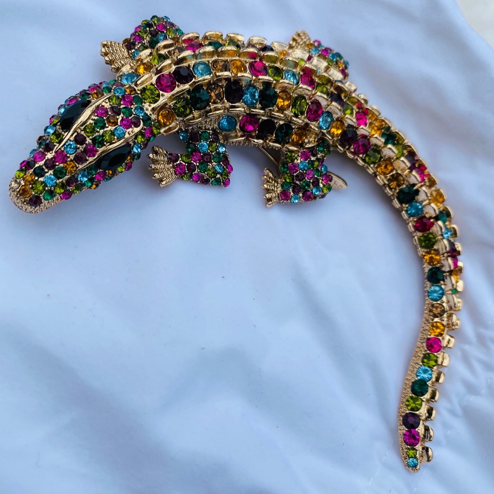 Natasha Couture Alligator brooch